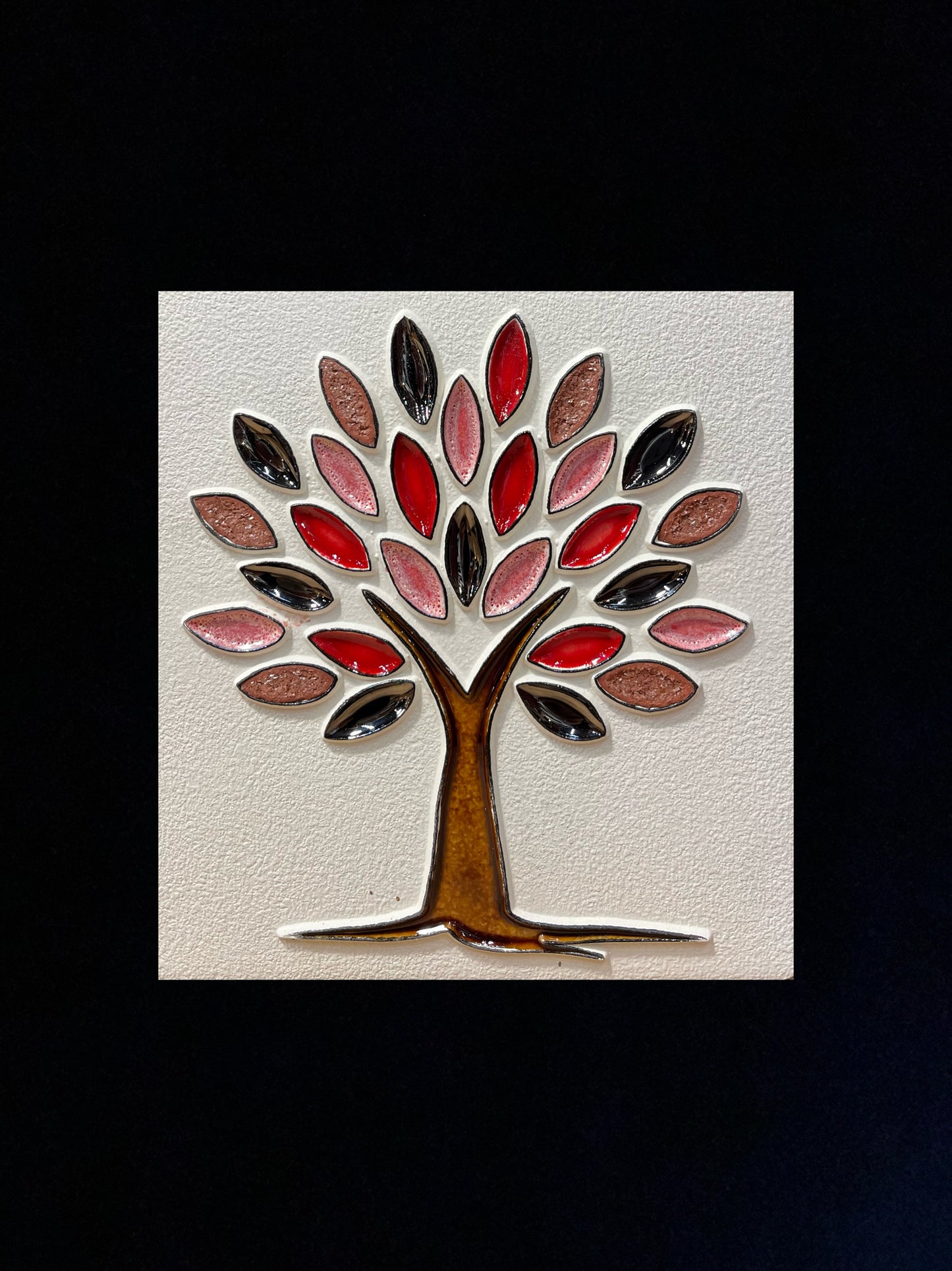 Tableau diffuseur d'huiles essentielles "Arbre de vie gris sans racines rouge"