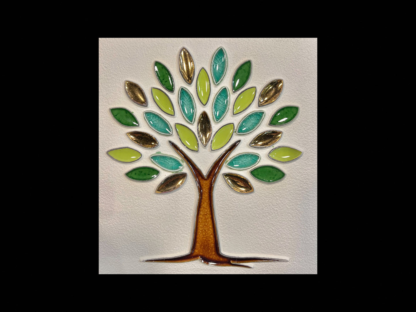 Tableau diffuseur d'huiles essentielles "Arbre de vie vert sans racines doré"